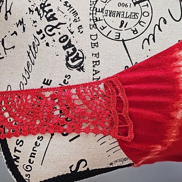 CROCHET BACK TIE-DIE TANK. RED. GREAT CONDITION. WOMEN'S SIZE MEDIUM - Picture 5 of 9